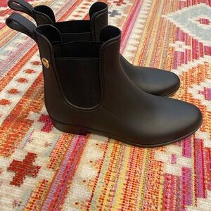 Michael Kors Black Ankle Booties with Gold Accent sz 9